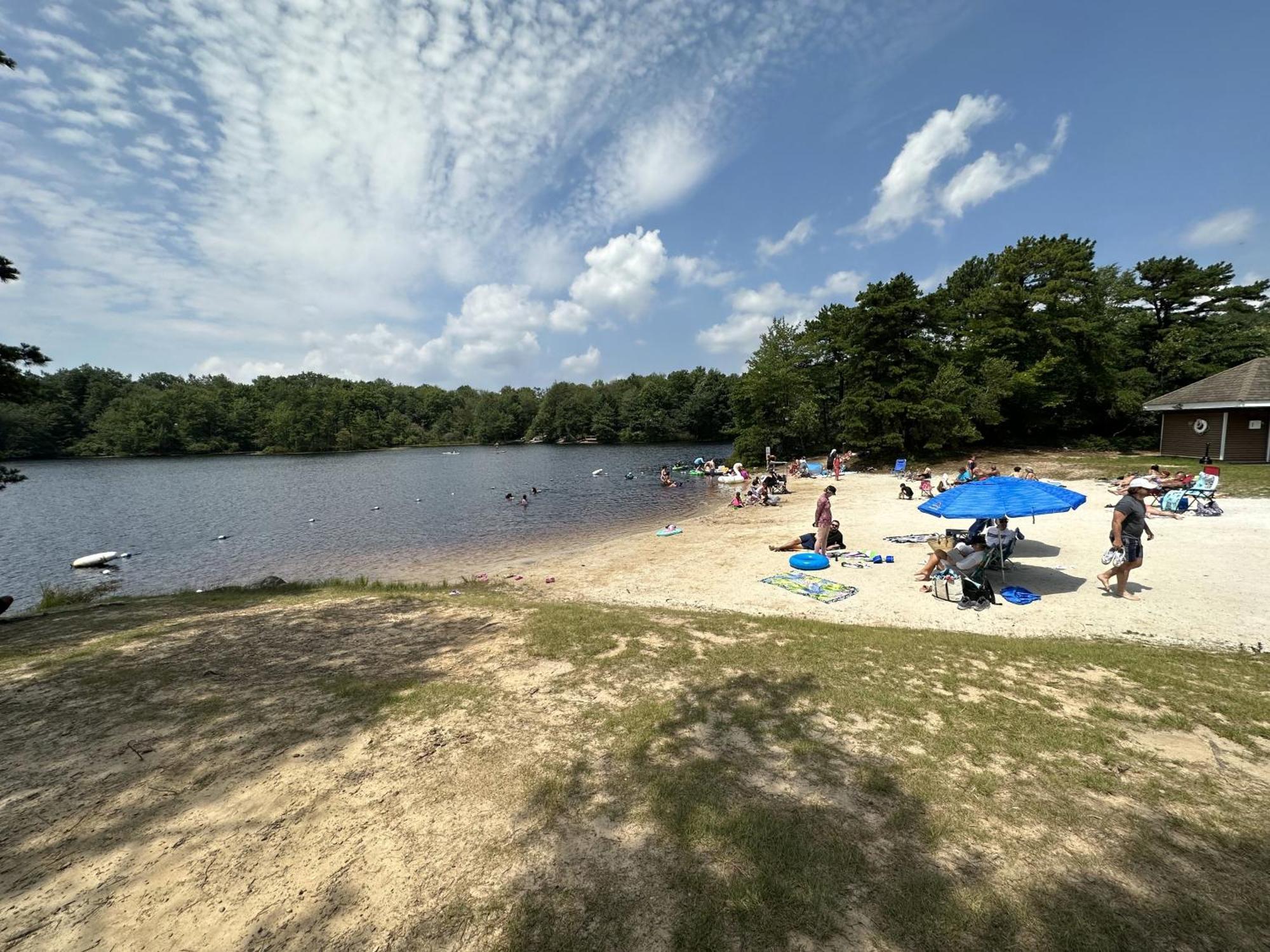 Wow!! Ultimate Pocono Retreat, Hot Tub, Game Room, Deck, Lakes, Skiing, Pools Long Pond Exterior photo